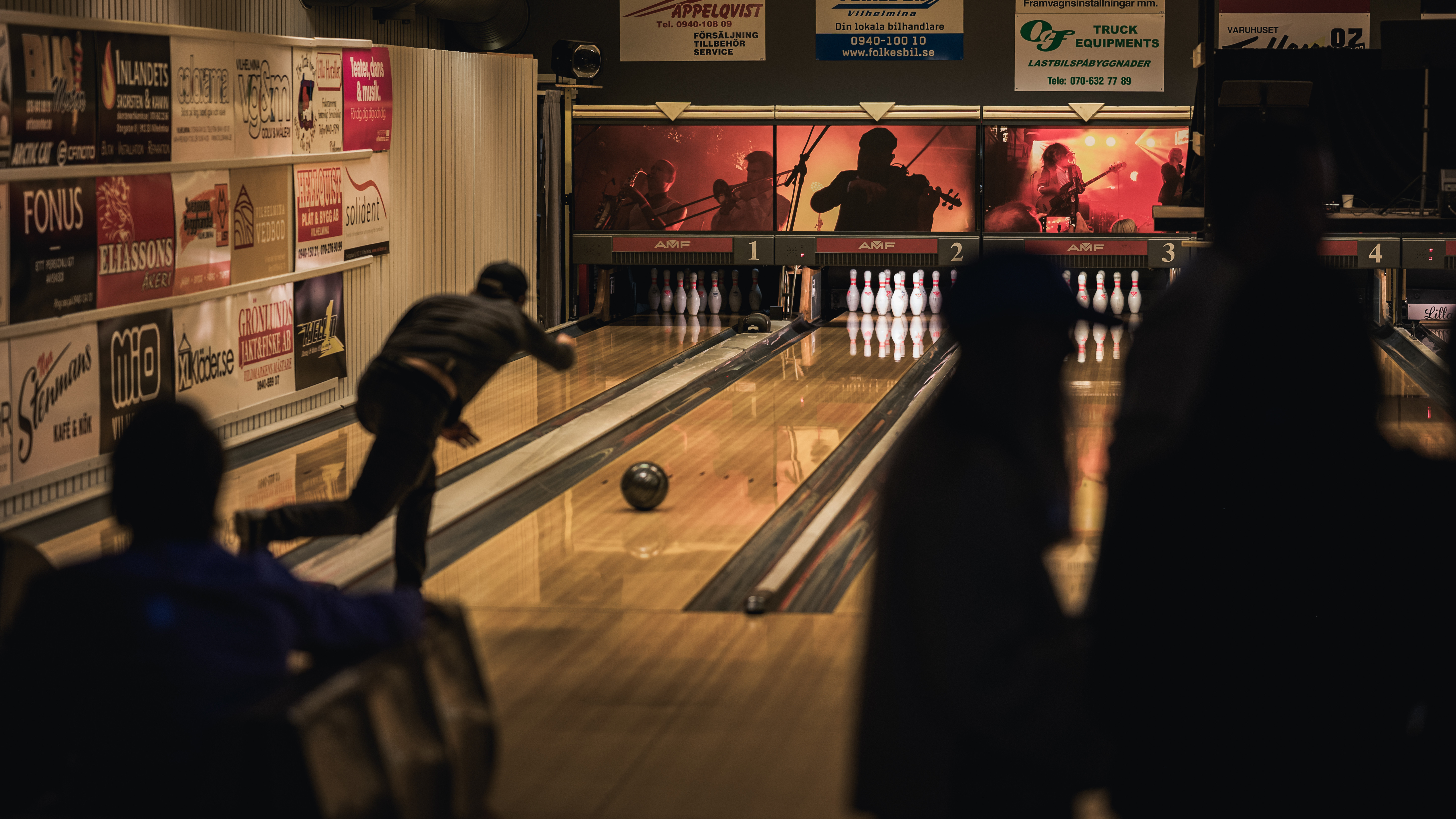 BOWLINGHALLEN
